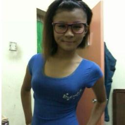 hye...maaf dah lame tak on twitter...add me whatsapp okay follow me back...add my facebook kikie ouhh kikie
