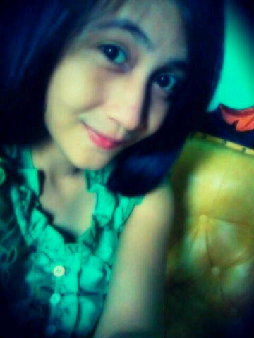 Slalu tersenyum.. Miss_Rizki :* #_I am happy with Rizki# ...