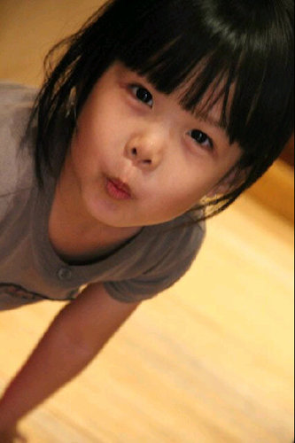 my name is christine tan , i was born in surabaya 14july1997 , i'm 15old now ! I'm grade 10 . Thx