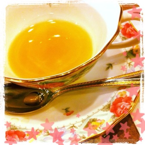 難病持ちですが紅茶好き。カメラ沼に落とされて、写真等をモレスキンにまとめたりしてます。(o^v^o) のんびりな文房具好きな者です。notebookersのライター・カフェ学会所属してます。やる気はたまにあるのんびり屋さんです。 小さいふコレクターになりつつある………( ﾟдﾟ)