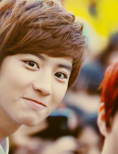 อันยองง! ชานยอลล บอท ไทยแลนด์^^
 - ทักได้เน้ออ เป็นกันเองง ไม่กัดด :)
 I'm chanyeol Exo - K ufo Thailand . '
