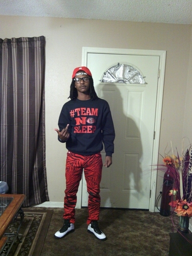 Father of Jayden Monae White and Harmoni J White ,19 year/o age and I love ma daughters with all ma heart