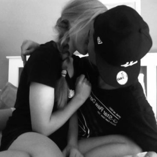 xliveswaggerx's profile picture. don't care