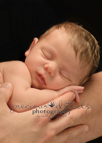 Cathy Lyn Pinch here, I specialize in newborn, infant, children, h. s. seniors & family photography. Capturing the precious details of the ones you love!