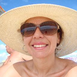 Nunca deixo de ter em mente que o simples facto de existir já é divertido. 
(Katherine Hepburn)