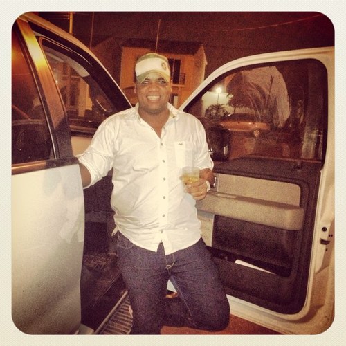 Emprendedor, Empresario, Voluntario, amo a mi Esposa con mi vida, amo mi Familia... Mi mayor amor es Dios