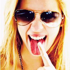 Twitter da pagina : http://t.co/Fx5vYRZx -- .. Bom apenas fãs da Nossa Diva Sophia .. !  S2