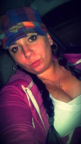 My name is kelley, i attend college full time majoring in nursing. I have a boyfriend, Andrew 3 {est 3-8-09}. Anything else u wanna know, hit me up!