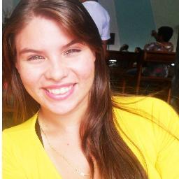 #Ariana,15 anos, .Chata, ciumenta, orgulhosa, ignorante, chorona, estressada, dramatica,torcedora do @americaFCnatal;