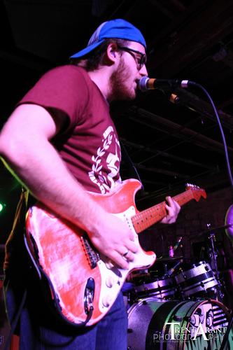 XunclestevieX's profile picture. I like singing songs and wearing glasses.