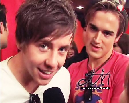 love McFLY is easy