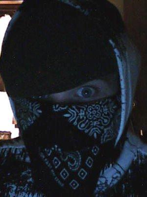 Hey, im a pretty laid back person, nice when your are to me but mean if you mess with anyone i love or myself. But tweet me or follow me and my magic pankcakes.