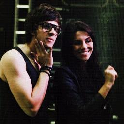 Meu mundo,minha vida,minha razão,meu vicio,minha alegria Cada dia que passa eu tenho mais e mais orgulho de ser a fã . Amo vocês @ChayLeao @melfronckowiak