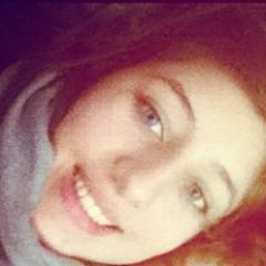 Sou como você me vê.Posso ser leve como uma brisa ou forte como uma ventania,depende de quando e como você me vê passar. CL