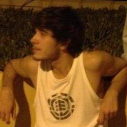 Por decir lo que pienso, sin pensar lo que digo, mas de un beso me dieron y mas de un bofetón