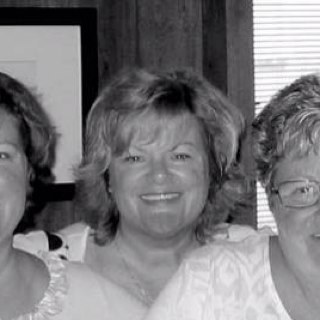 Micki1017's profile picture. 