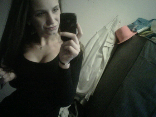 #teamneverserieus |bruin haar |blauwe ogen |1.80| 16 jaar | paardrijden | follow = #fb | #act like a lady think like a boss!x