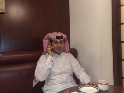 طبيب اسنان عمري ٢٦