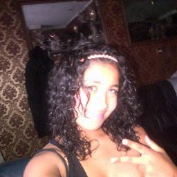 add me on bbm 2a5f7b13 
im from the carribean-West indies Trnindad