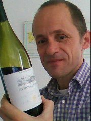 vanhethuys's profile picture. René van Leeuwen van Van het Huys  
is thuis in wijn. Ook verpakken wij uw wijn orgineel in een gepersonaliseerde verpakking Van het Huys