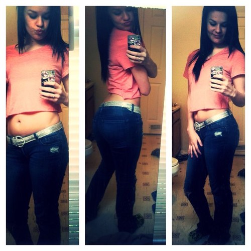 Libra , 17 . I be that cute mutha fuckaaa ^_^