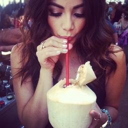 Am I CRAZY, ordinary girl who Likes to go down to the club to have fun with friends 3 ADD ME :** And i live in LA !! 3