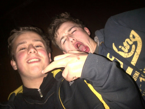 buzzman_adam's profile picture. I'm da pretty muthafukah from da land of da lostt-bbm pin 28A0BD60