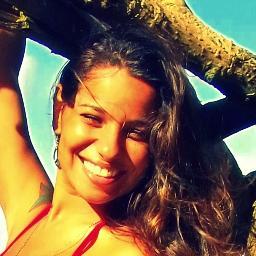 _lucarmo's profile picture. Alegre, intensa, flor de lótus, mas também papoula...