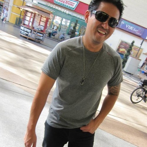 itsBong's profile picture. I tweet most about hashtags, music and pictures ... mostly.