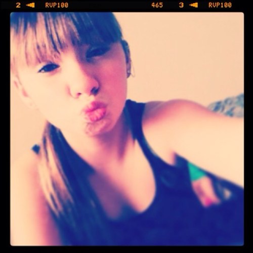Heller\(0.0)/ follow for a follow back