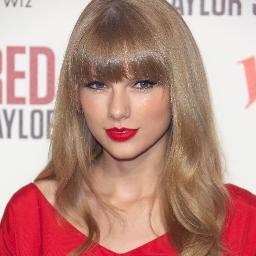 I have the time of my life fighting dragons with Taylor. Swifty since 2008. ❤