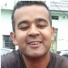 SOU BEM HUMORADO E SÉRIO