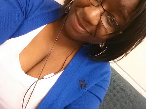 Essence Imanii. 18 yearsss. Quinnipiac University. Follow meeee. :).