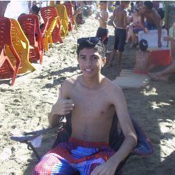 estudio y tambien estudio musica