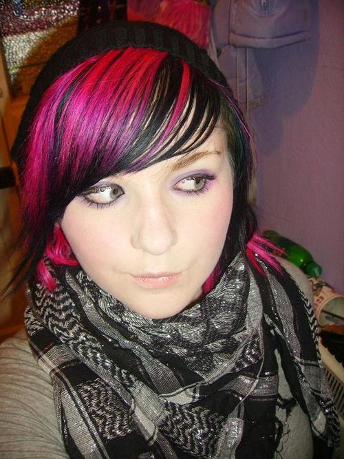 lollyland123's profile picture. Kaylee... fashion design student... works in shake away..