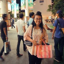 nihtinureen's profile picture. Happy ! Easy going lady love vintage love purple and green like to play cats, eat ice cream and lastly i love my sister Dato Siti Nurhaliza very much!