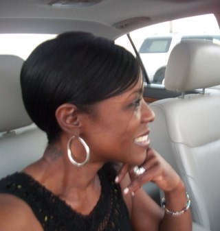 female, grew up n AP, NJ! working hard for my $$, travelling the world as much as possible....