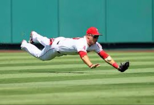 Just a ball player chasin' my dreams and tweeting about the experience.