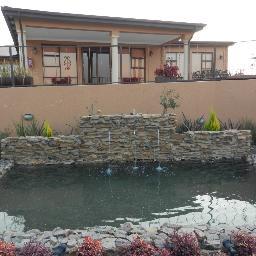 Mayarha Executive Lodge captures the spirit of rural and urban environments. Located in scenic Walkerville, south of Joburg.