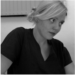Interactive Tech Fine Artist with a knack for singing, sound art and social media.