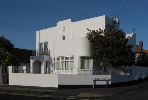 WhiteHouseBnB's profile picture. Quirky B and B in gorgeous Art Deco building. Very comfortable beds and Scrumptious Kent Breakfasts just a short walk from lovely Minnis Bay...