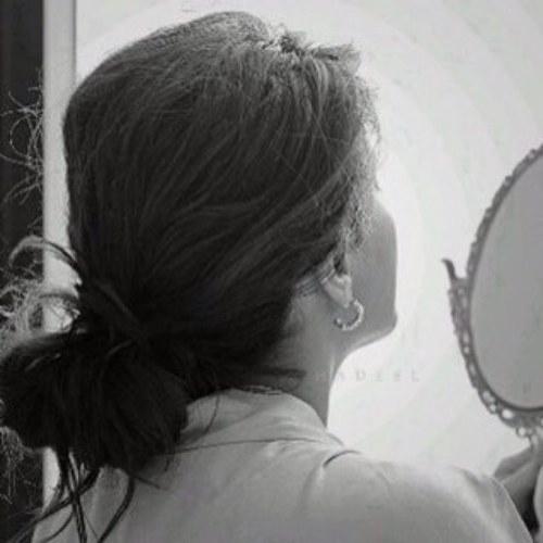 asoo_m_d7's profile picture. هنا أهرب من لحن الواقع .. لـ أعزف بـ وتر الحرف ..