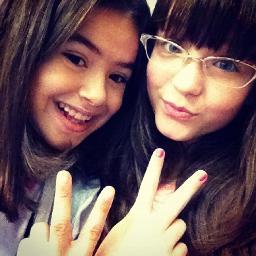 Me apaixonei por os sorrisos mais lindos do mundo,e não é a distância que vai fazer eu desistir de vcs Maisa e Gui amo vcs!