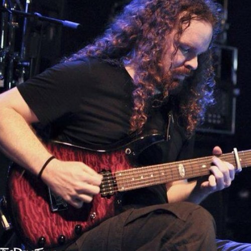 Guitarist & Audio Eng.Founding member of the progressive metal band BIOSFEAR/Guitarrista e Ing. de Audio.Miembro fundador del grupo de metal progresivo BIOSFEAR