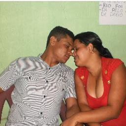 * Sou umα pessoα totαlmente pink! gosto de fazer amigos, sou uma gαrota como todas as outras, só estou vivendo diαs iguαis, de mαneirαs diferentes!