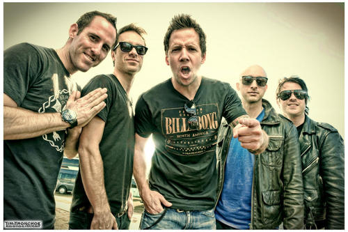 SIMPLE PLAN'S FANS FOLLOW ME