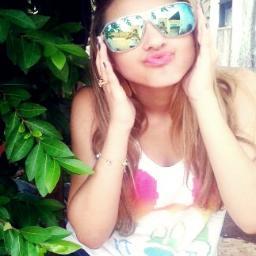spread your love to the world tomorrowland sz .