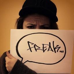 VlasovaLR's profile picture. Я говорю, что креативная...остальные молча крутят пальцем у виска