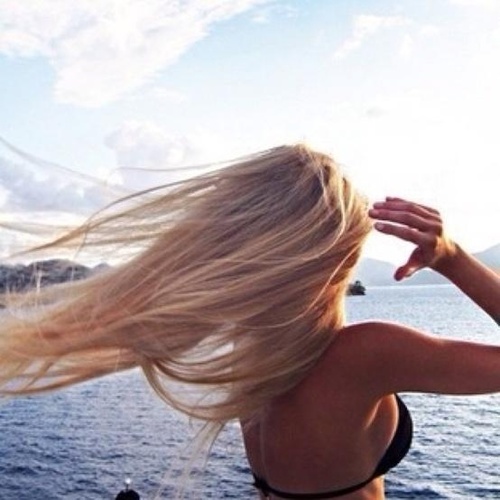 Blondes do it best and better than the rest. XOXO blondesquad26@gmail.com