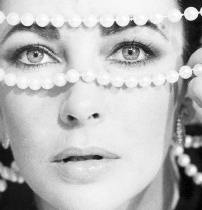 Quando termina la partita, re e pedone finiscono nella stessa scatola. #Italiano #English #Español